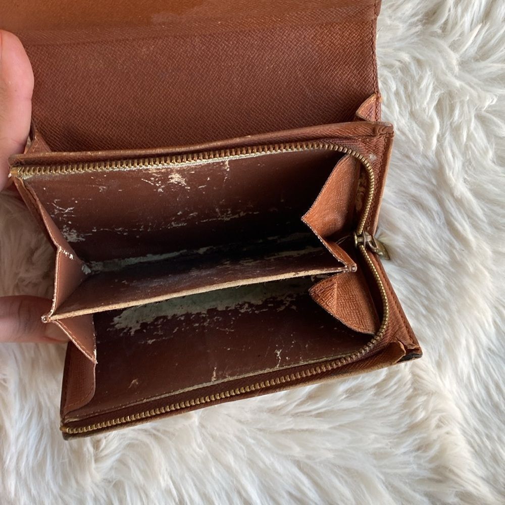 LOUIS VUITTON Monogram Bifold Snap Wallet - Picture 9 of 12